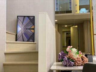 Luxury Corner Duplex with River & City Views in Prime Sathorn - 1