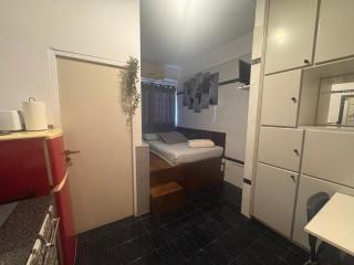 Elena's Guest House B - 5