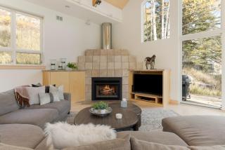 Sandstone Chalet - 5