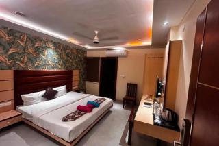 FabHotel Aarav 94 - 5