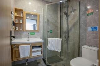 GreenTree Inn Yangzhou Slender West Lake Wencheng Attic Express Hotel - 7