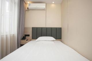 GreenTree Inn Yangzhou Slender West Lake Wencheng Attic Express Hotel - 1