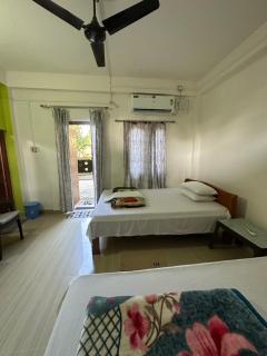 Kaziranga Family Homestay - 0