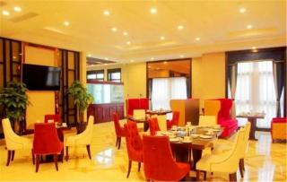 Sky World Hotel Qingdao - 7