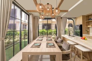 Beelee Stayin Private Pool and Garden Villa - 2