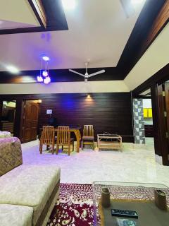 The Lavish Stay with river view - 8