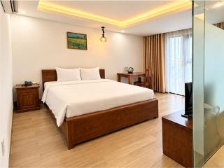 V Hotel & Suites - 2
