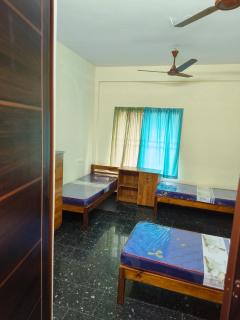 Queens Home Girls Hostel - 2