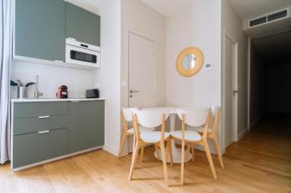 Stunning 1 Bedroom Apartment in Paris - 8