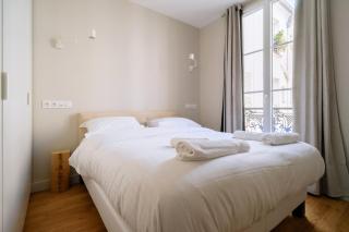 Stunning 1 Bedroom Apartment in Paris - 3