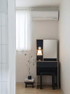 A quiet house where sunlight lingers , A house where you can experience everyday life in Korea , 5 min to airport bus , 8 min to Gangnam Station , Yeoksam Station - 9