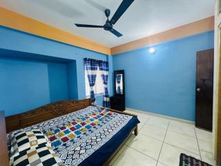R5 Spacious Non AC Private Bedroom at Bashundhara residential area Block A - 1