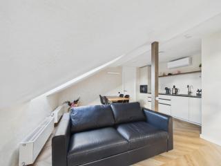 B34 Loft Apartments - 6
