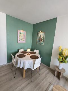 cosy F2 collé Basel poste frontiere et tramway Novartis - 7