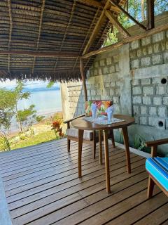 CareFree on Komba - Beachfront Flat -Easy Airport Pickup - 30m to beach - 2