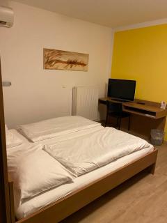 Fair-Price-Hotel - 8