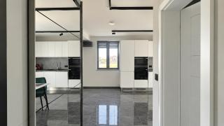 Art Deluxe - Private Parking - 2