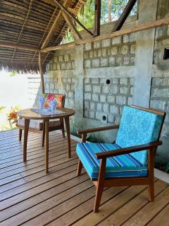 CareFree on Komba - Beachfront Flat -Easy Airport Pickup - 30m to beach - 4