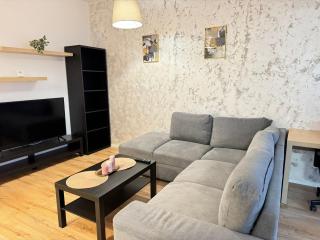 Glam Apartments Lipatti near Mall and City Center - Parking Option - 4