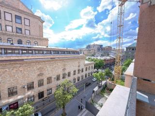 Luxury Apartment with Balcony by Republic Square - 1