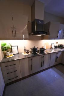 Cozy 1BR Apartment with Infinity Pool Zeta Mall DHA Phase 2 Islamabad - 5