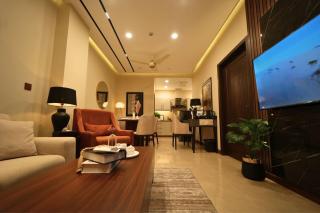 Cozy 1BR Apartment with Infinity Pool Zeta Mall DHA Phase 2 Islamabad - 3