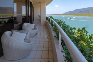 Hilton Cairns - 5