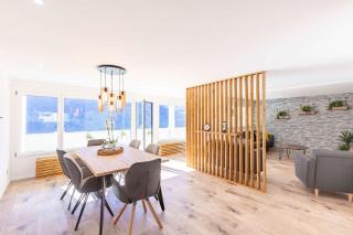 Alpin Chic - Aare Jungfrau AG - 0