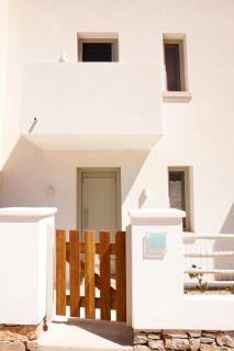 Themonies Lounge Villa - 9