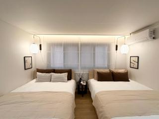Dear Seoul Stay - Modern 2BR, 7 Min Walk to Seoul Station, Sleeps 6 - 9