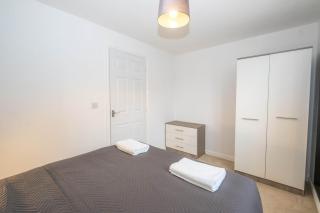 Dales Park House - 1