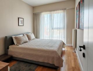 Artistic Style Apartment with City Views - 9