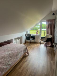 Bright and spacious apartment on horse farm - 9