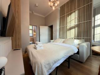 Poniatowskiego Signature Apartment by BookingHost - 4