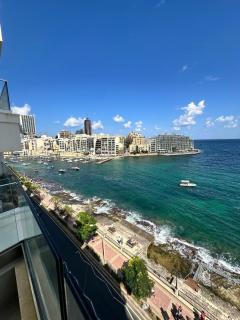 The Grenfell Seafront Apartment 3 - 9