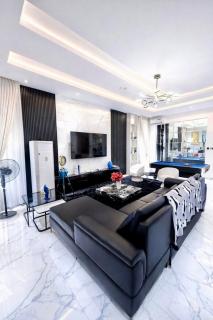 Creststone Brand New Luxury 4 Bedroom Duplex - 0