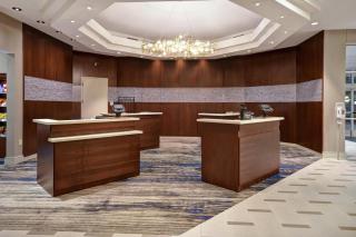 Embassy Suites Charleston - 4