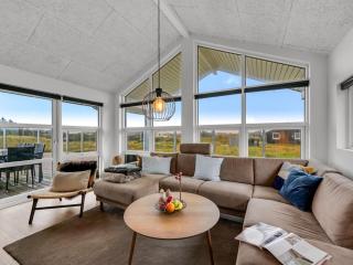 Holiday Home Tola - 450m from the sea by Interhome - 7