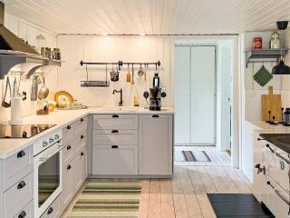 5 person holiday home in Häradsbäck - 4
