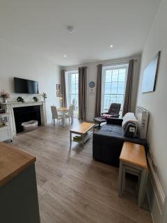 Seaside 2BR Stay in Herne Bay - 0