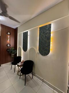 Lavish Beachside StudioApartment - 6
