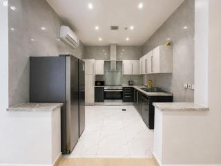 Elegant Apartment in North Riyadh Near Roshan Front - 7