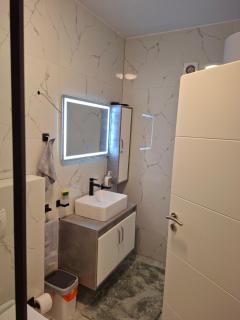 Wohnug 122m2 mit grossem Balkon! - 1