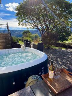 Gite magnifique vue montagne avec piscine & jacuzzi - 0