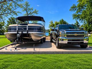 Lakehouse Getaway Plenty of Parking - 3