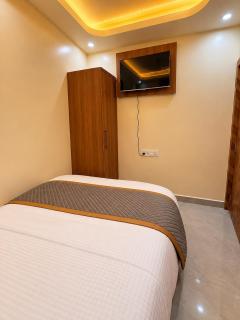The Gaya Ji Station Stay - 7