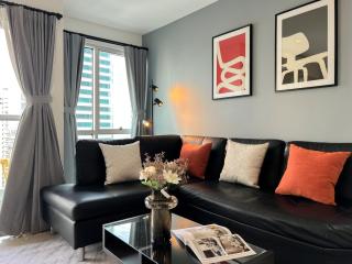 Stylish 2BR City View - BTS St.Louis - Ultra Fast Wifi - 4