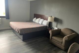 Coratel Inn and Suites By Jasper Roseville - 3