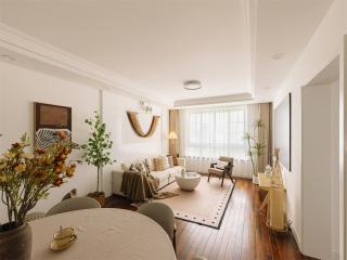 Book and Bed-Shanghai People's Square Dagu Road Branch - 1