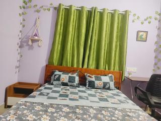 Cozy-fully furnished-parkview 2bk-AECS layout for monthly stay-Projector - 3